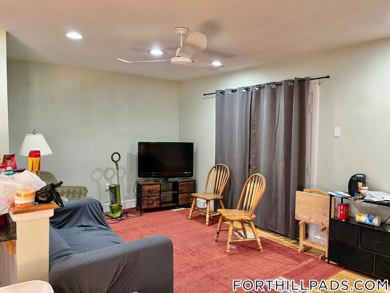 Building Photo - 21 Dorr St