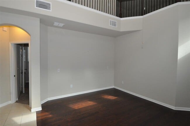 Building Photo - 7709 Menchaca Rd