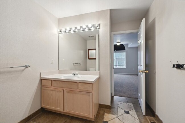 Building Photo - 2434 W 82nd Pl