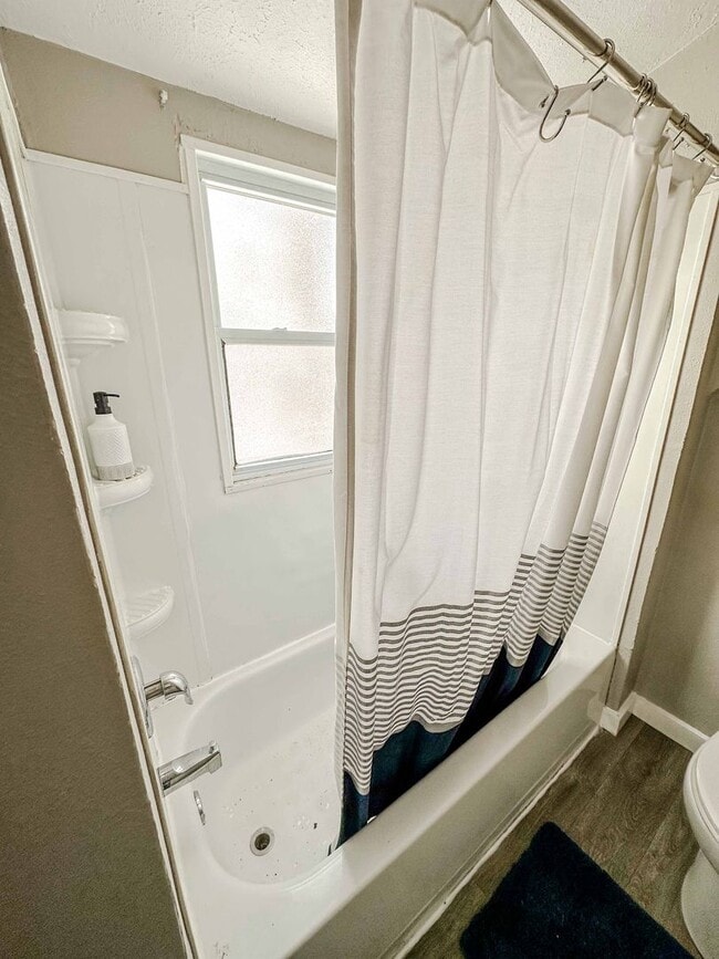 Building Photo - Unique and beautiful 2-3 bedroom home available for rent