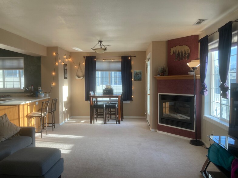 Building Photo - 2900 W Villard St