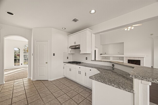 Building Photo - 3804 Dunlavy Dr