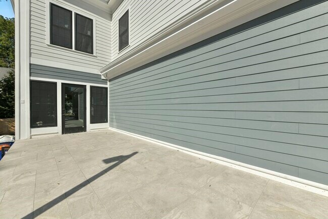 Building Photo - 1180 Great Plain Ave