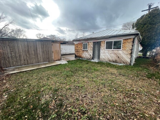 Building Photo - Cozy 1-Bed, 1-Bath Home in Ogden