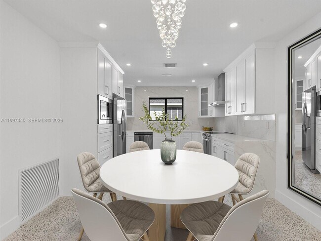 Building Photo - 1751 NE 138th St