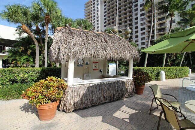 Building Photo - 18151 NE 31st Ct