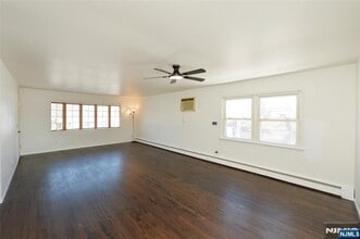 Building Photo - 52 Elizabeth St