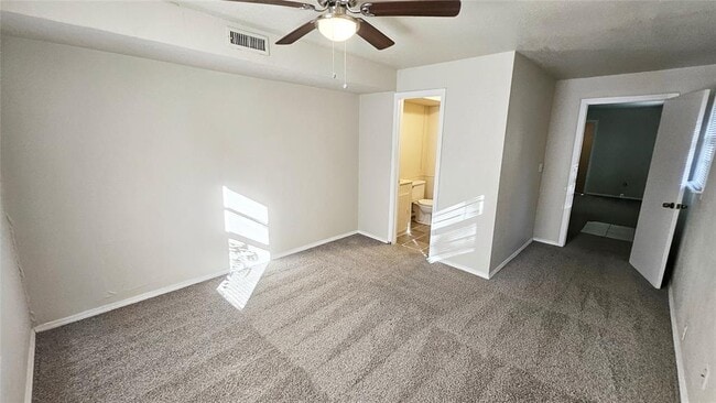 Building Photo - 4304 N Libby Ave