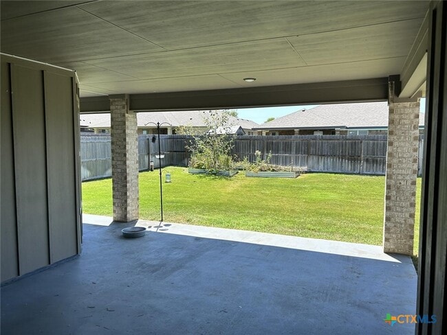 Building Photo - 620 Holstein Dr