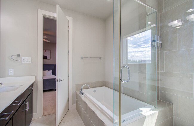 Building Photo - 509 Gregg St