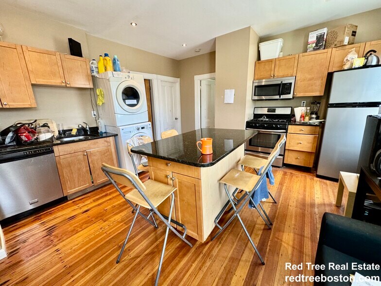 Building Photo - 254 Cypress St