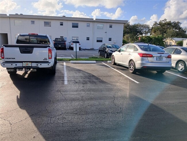 Building Photo - 1700 Cleveland St