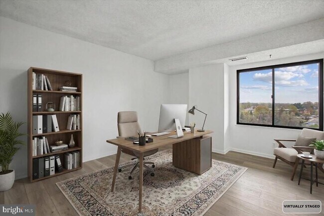 Building Photo - 3800 Powell Ln