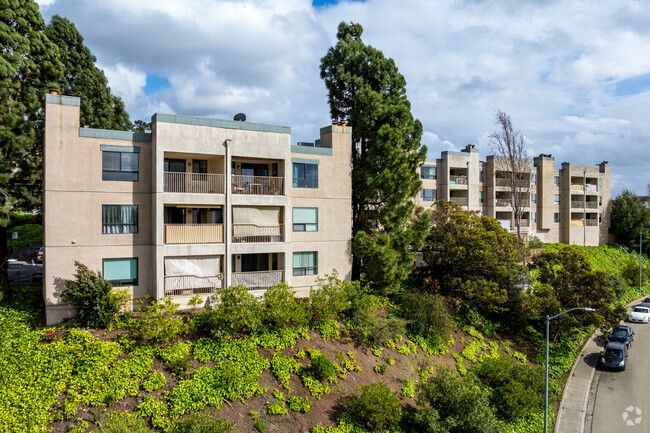 Building Photo - Ventana Ridge