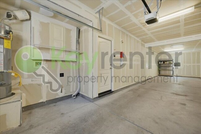 Building Photo - 6123 RolkingHam Ln