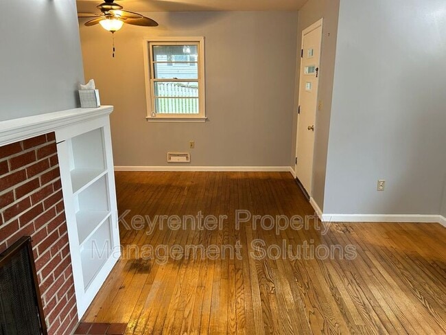 Building Photo - 2212 Third St.