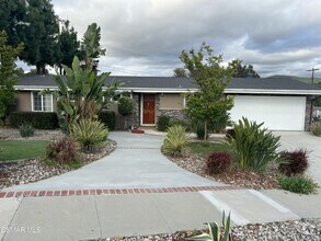 Building Photo - 731 Tudor Cir
