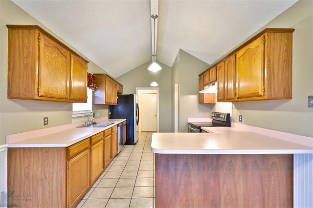 Building Photo - 2965 Red Oak Cir