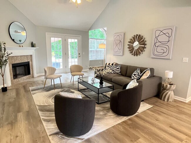 Primary Photo - 182 Aquinnah Dr