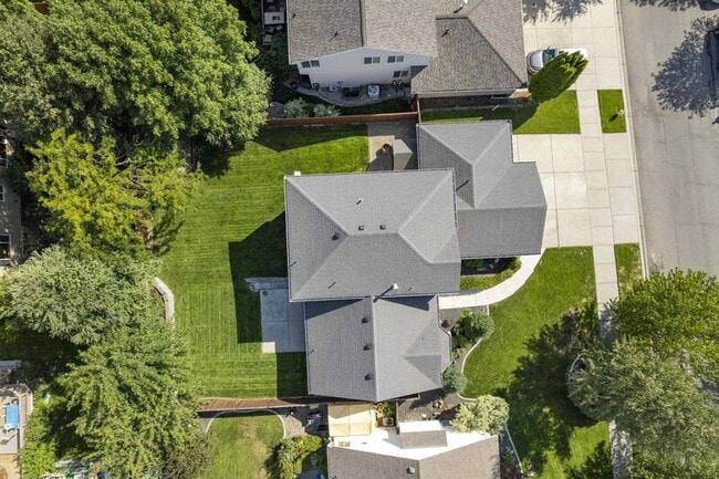 Building Photo - 806 N Knudson St