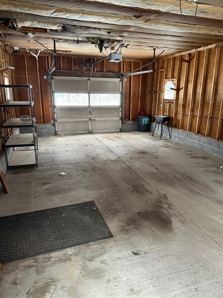 Building Photo - 1134 S Wolf Lake Rd