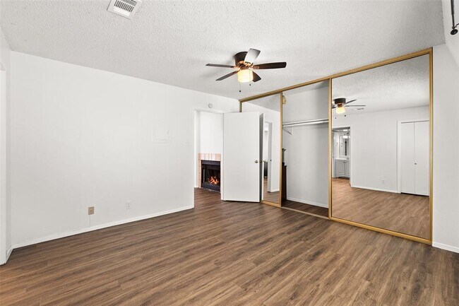 Building Photo - 3115 Helms St