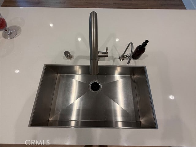 Building Photo - 273 Novel