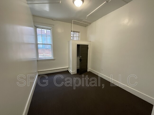 Building Photo - 51 Chambersburg St
