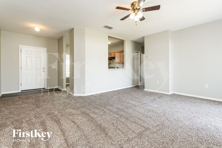 Building Photo - 651 Cotulla Dr
