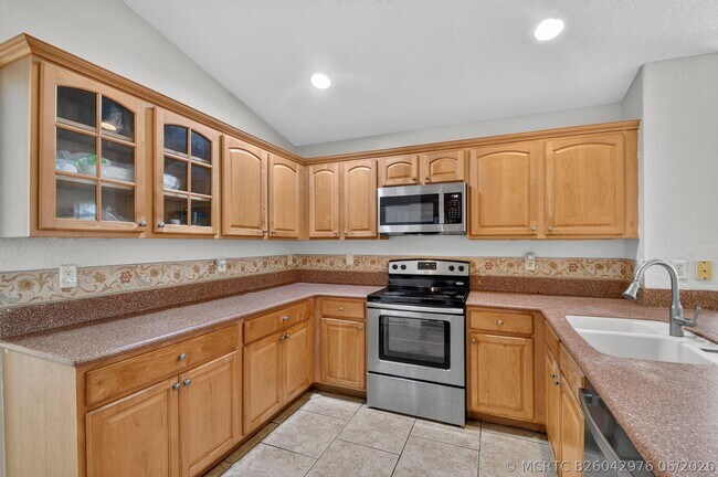Building Photo - 1107 Big Torch St