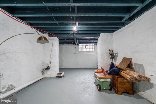 Building Photo - 5426 Irving St