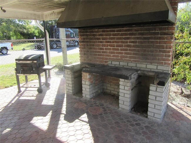 Building Photo - 1143 85th Terrace N