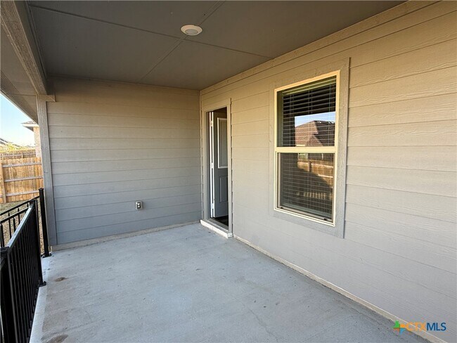 Building Photo - 3884 Lorenzen Ct