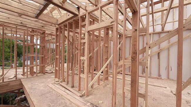 Building Photo - 418 Plymouth St
