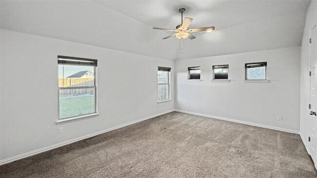 Building Photo - 16617 Hidden Cove Dr