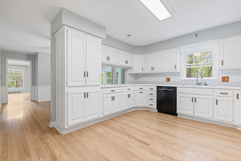 Building Photo - 38 W Case Dr