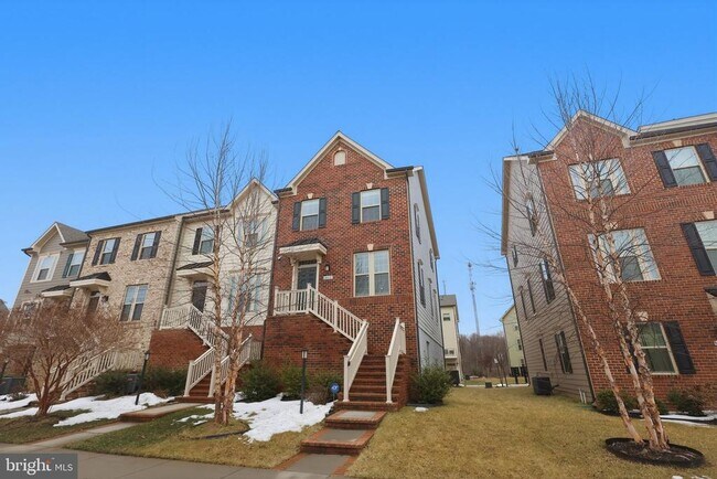 Building Photo - 18091 Red Cedar Rd