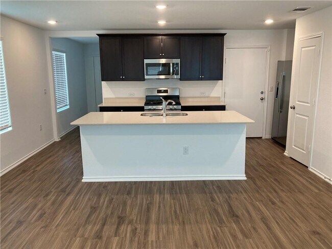 Building Photo - 7204 Dancing Wind Ln