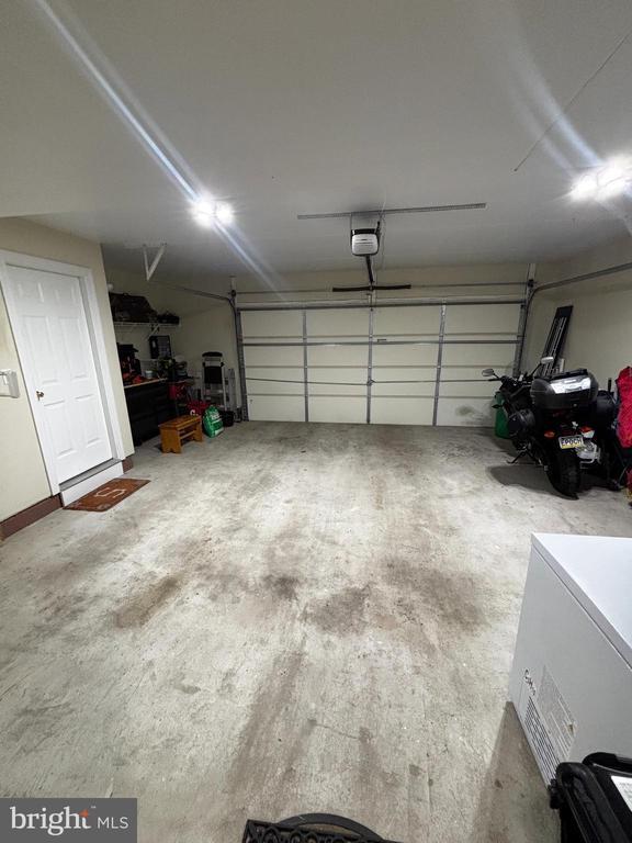 Building Photo - 3120 King Ln