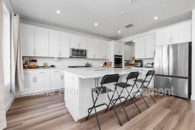 Building Photo - 766 S 850 W