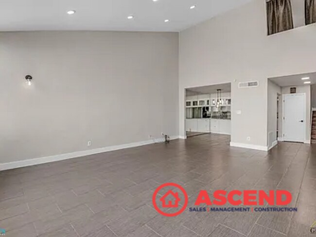 Building Photo - 4200 Boise St