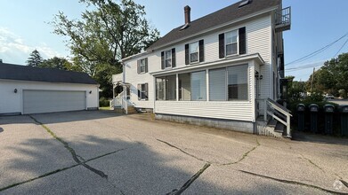 Building Photo - Lovely, 2 Story Apartment Triplex within W...