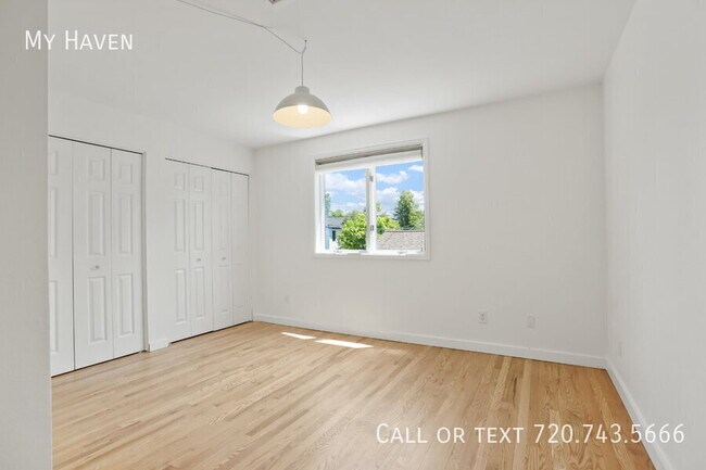 Building Photo - 1842 S Marion St