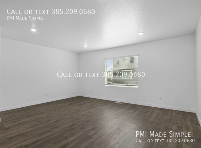 Building Photo - 1107 E Hatch Row