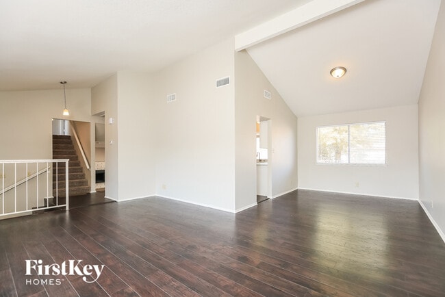 Building Photo - 3775 Duneville St