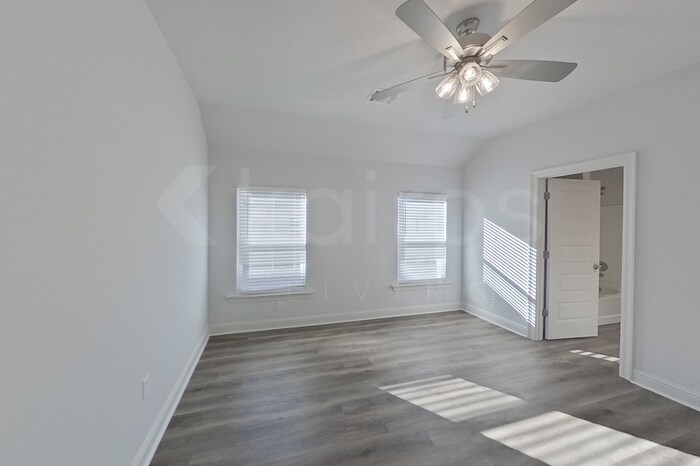 Building Photo - 17629 Carlisle Ave