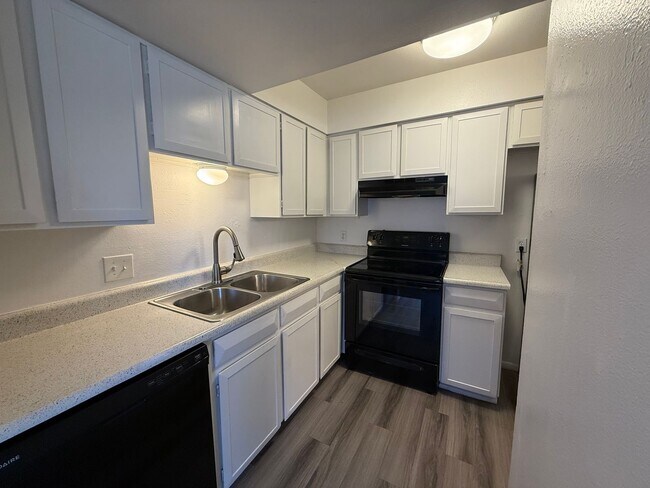 Building Photo - 299.00 move in special