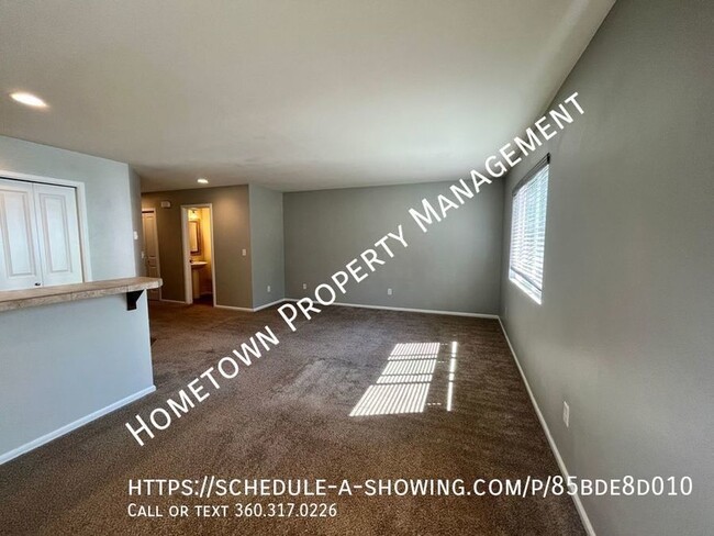 Building Photo - Summerwalk in Lacey - Available NOW!