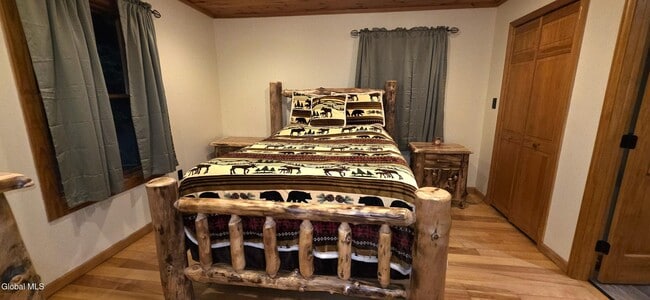 Building Photo - 9 Hemlock Dr