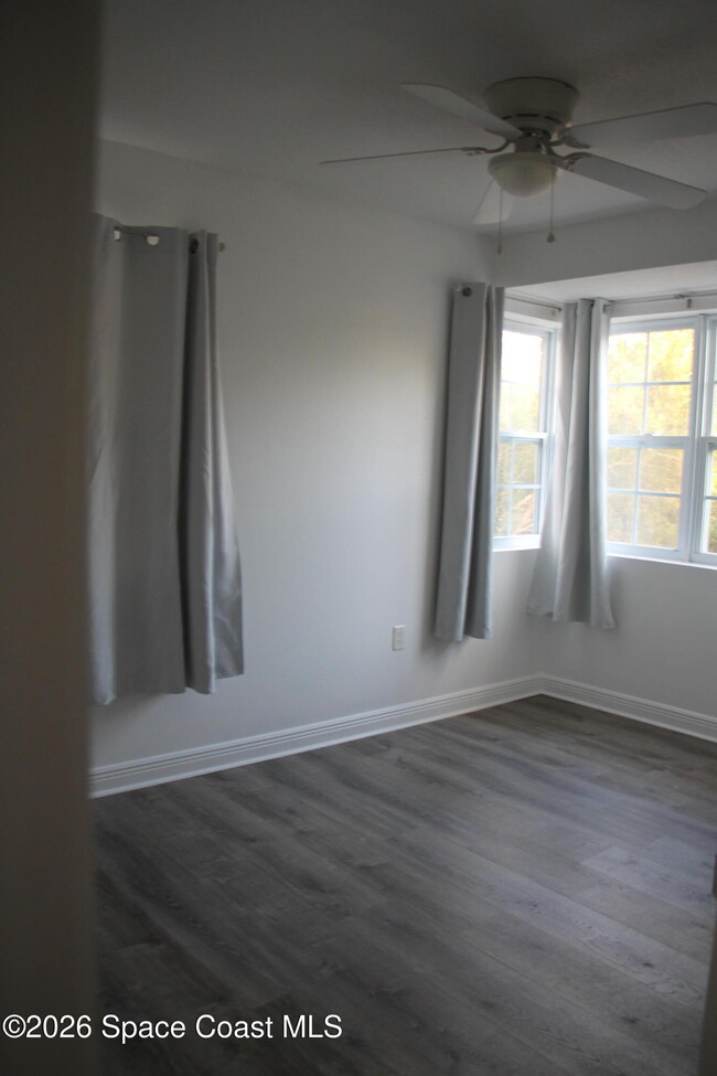 Building Photo - 904 Kensington Dr